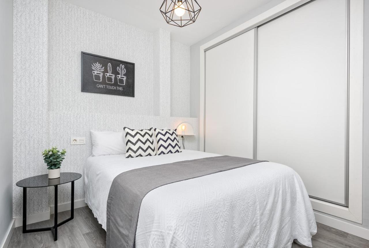 Iloftmalaga Martires Apartment Luaran gambar